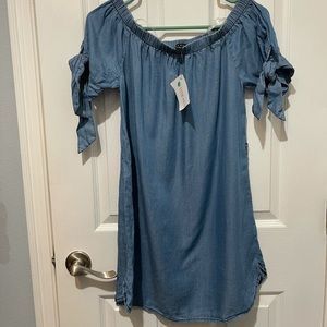 Offshoulder jean dress